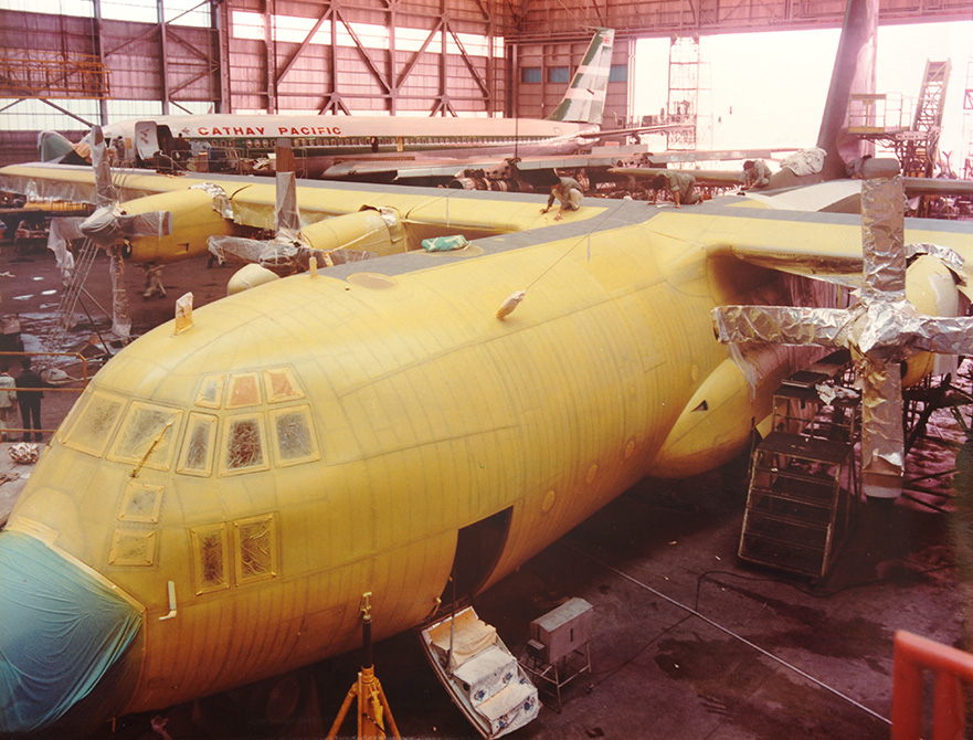 1982年港機為美軍二十四架C-130「大力士」運輸機機隊進行腐蝕控制。
